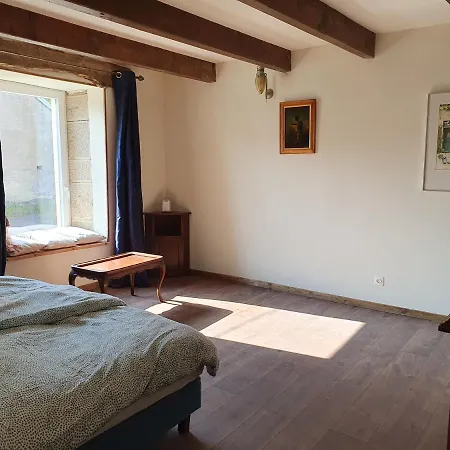 Le Sanglier Sauvage Nocleg ze śniadaniem 3*